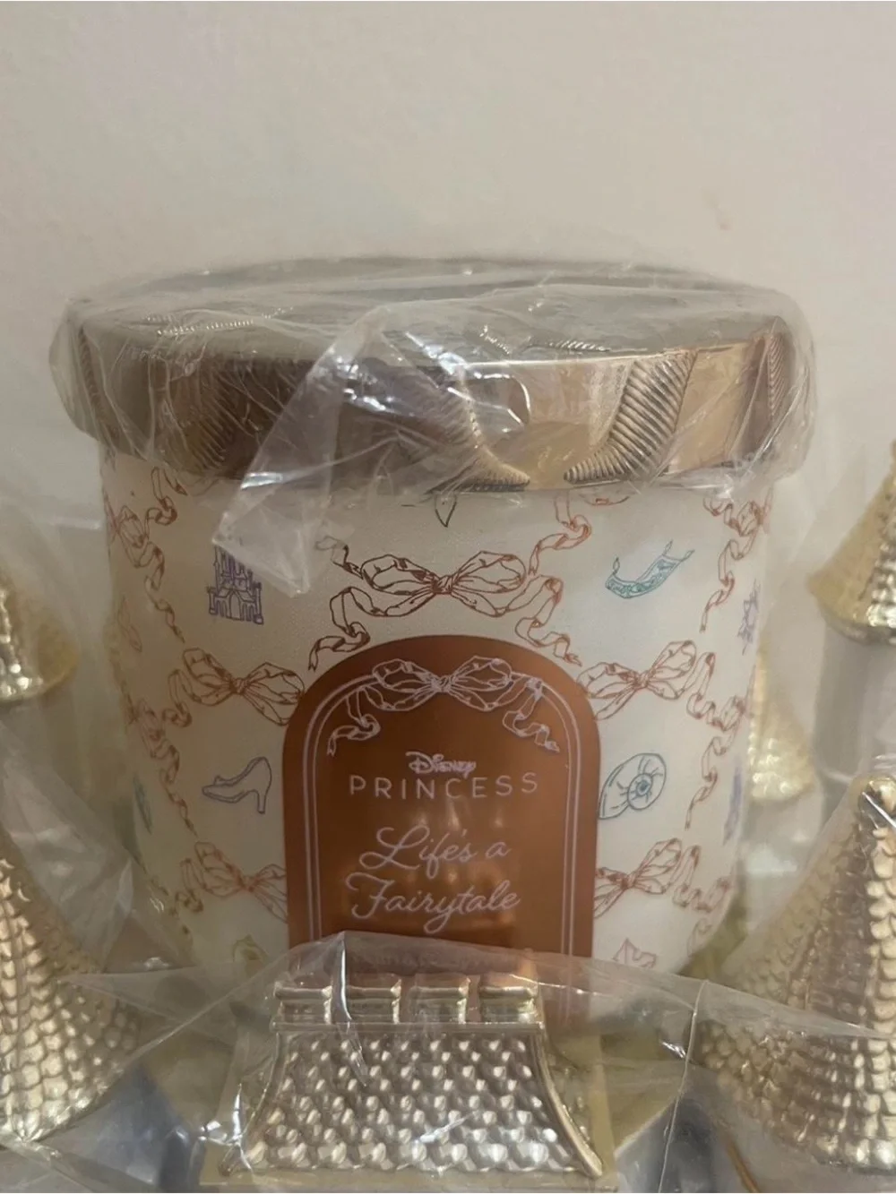 NWT Disney Princess Bath & Body Works “Life’s A Fairytale” Candle W/Bow Lid
